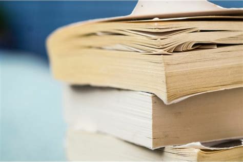 do hardcover books last longer: A deeper dive into their durability and longevity